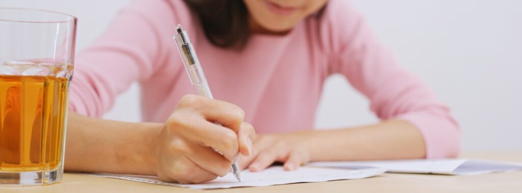 Una mamma si esercita ad utilizzare una comunicazione empatica